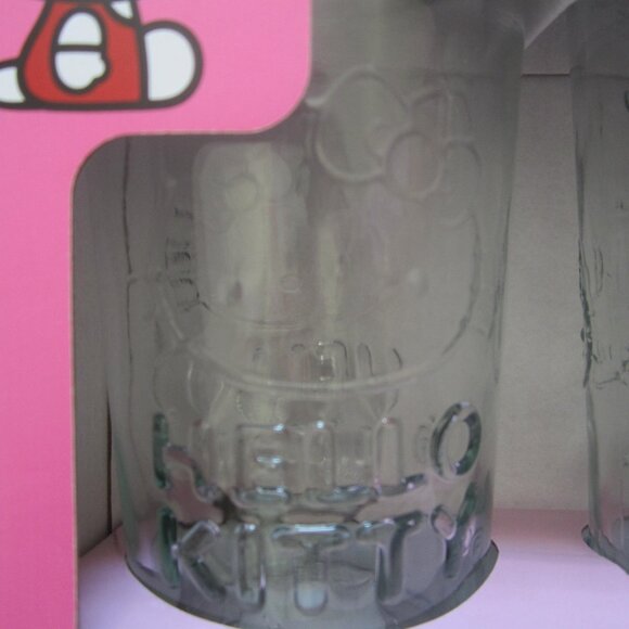 Hello Kitty Sanrio Glass Tumblers Set of 2 - Picture 2 of 6